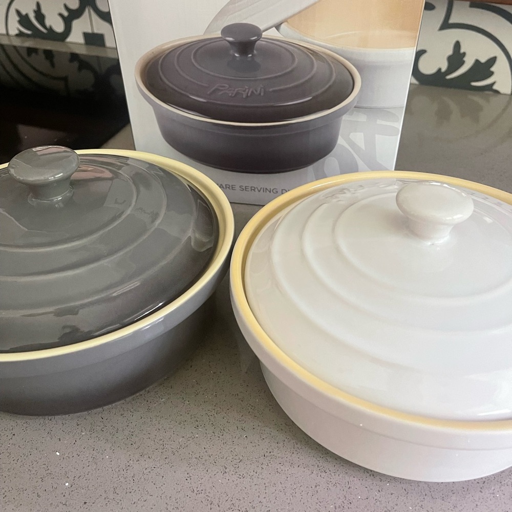 2 piece Parini Stoneware Casserole Dish w/ Lid grey and white